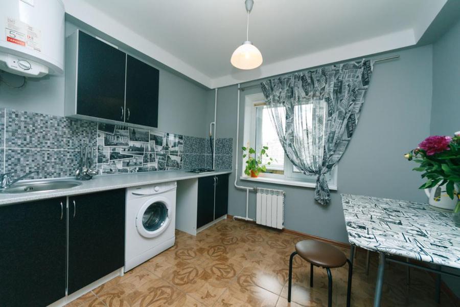 Apartment Near Dream Town Kiew Exterior foto